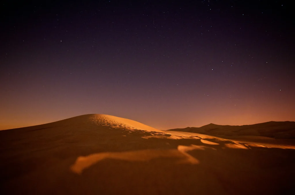 desert de dubai nuit