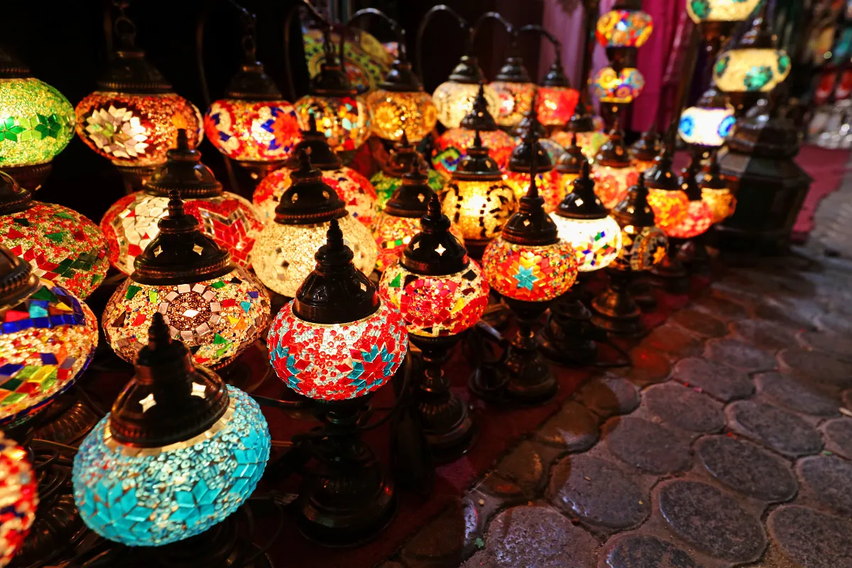 que-ramener-de-dubai-souvenirs-fanous-nehome