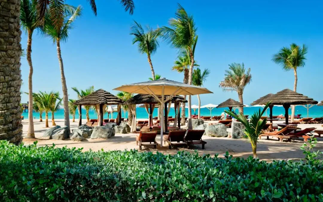 Les beach clubs et plages dédiés aux familles à Dubaï