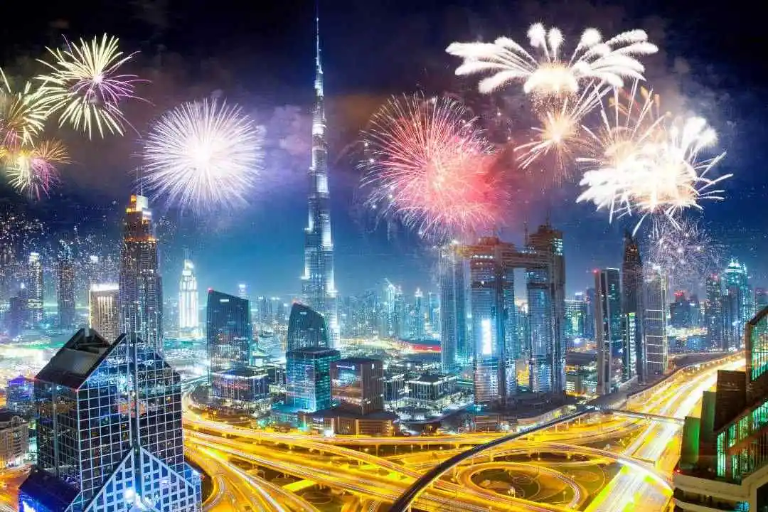 Feux d'artifices pour l'Aïd à Dubaï proche du burj khalifa