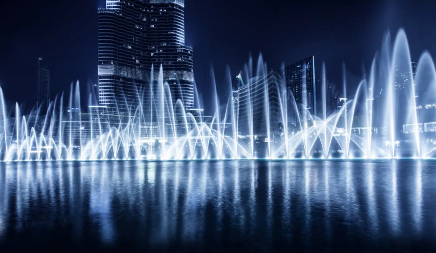 Spectacle de jets de fontaines de nuit à Downtown